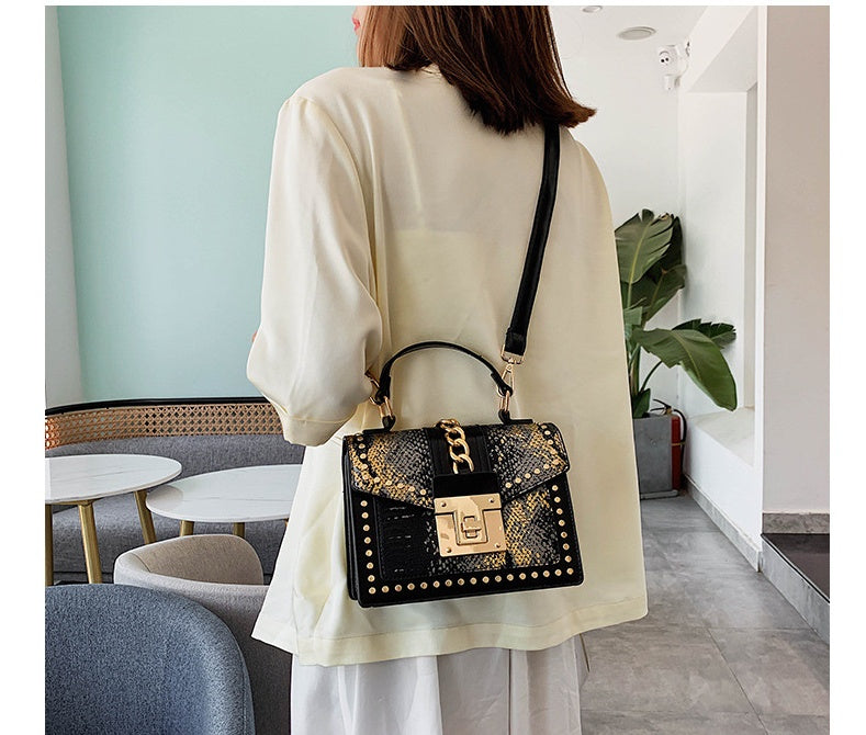 Women Fashion Alligator Shoulder Bag